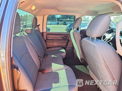 Zdjęcie 10 z 12 samochodu: 2017 RAM 1500 ST VIN:1C6RR6KT3HS513340 - miniatura