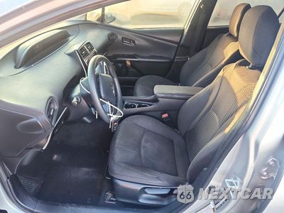 Zdjęcie 7 z 12 samochodu: 2016 TOYOTA PRIUS TWO VIN:JTDKBRFU1G3524493 - miniatura