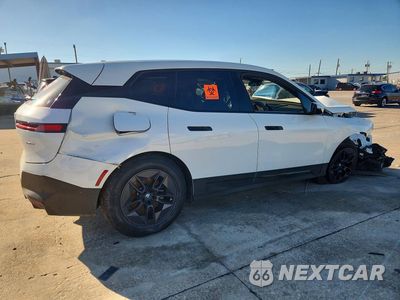 Trzecie zdjęcie samochodu z tyłu: 2025 BMW IX XDRIVE50 VIN:WB523CF03SCT78027 - miniatura
