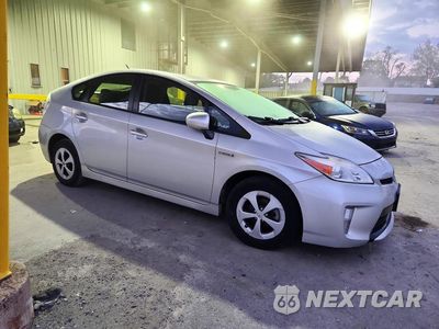 Czwarte zdjęcie samochodu z boku: 2015 TOYOTA PRIUS TWO VIN:JTDKN3DU0F0430712 - miniatura