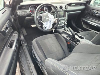 Zdjęcie 8 z 12 samochodu: 2021 FORD MUSTANG VIN:1FA6P8TH5M5109381 - miniatura