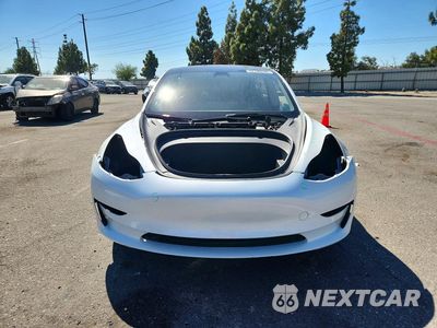 Piąte zdjęcie samochodu w środku: 2023 TESLA MODEL 3 VIN:5YJ3E1EA0PF579802 - miniatura