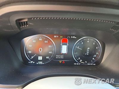 Zdjęcie 9 z 13 samochodu: 2019 VOLVO XC60 T5 VIN:LYV102RKXKB215248 - miniatura