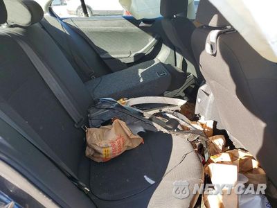 Zdjęcie 10 z 12 samochodu: 2015 VOLKSWAGEN JETTA BASE VIN:3VW2K7AJ5FM254423 - miniatura