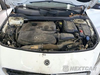Zdjęcie 11 z 13 samochodu: 2018 MERCEDES-BENZ CLA 250 4MATIC VIN:WDDSJ4GB4JN574583 - miniatura
