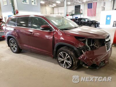 Czwarte zdjęcie samochodu z boku: 2016 TOYOTA HIGHLANDER XLE VIN:5TDJKRFH8GS327723 - miniatura
