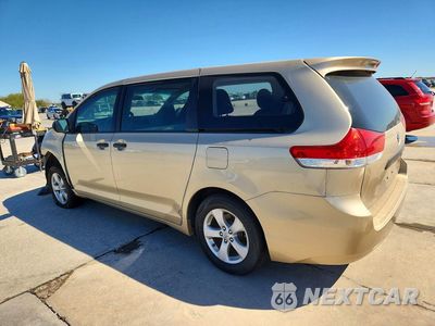Drugie zdjęcie samochodu z przodu: 2011 TOYOTA SIENNA BASE 7-PASSENGER VIN:5TDKA3DC2BS002344 - miniatura