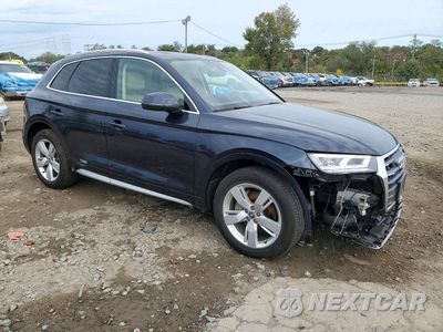 Czwarte zdjęcie samochodu z boku: 2019 AUDI Q5 PRESTIGE VIN:WA1CNAFY7K2053586 - miniatura