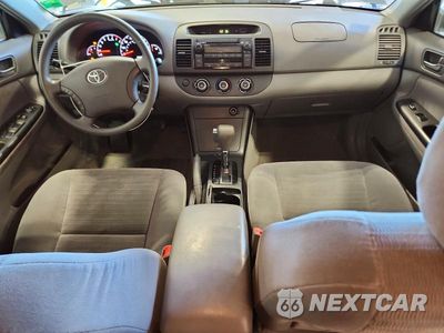 Zdjęcie 8 z 12 samochodu: 2006 TOYOTA CAMRY LE VIN:4T1BE32K56U650434 - miniatura