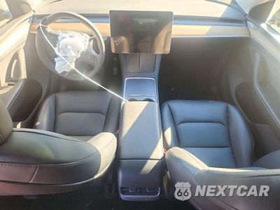 Zdjęcie 8 z 13 samochodu: 2023 TESLA MODEL Y VIN:7SAYGDEE7PA209760 - miniatura