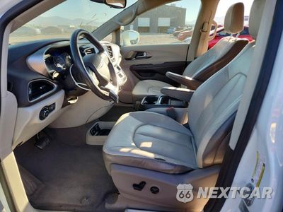 Zdjęcie 7 z 14 samochodu: 2017 CHRYSLER PACIFICA TOURING L VIN:2C4RC1BG0HR552937 - miniatura