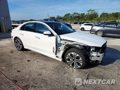 Czwarte zdjęcie samochodu z boku: 2025 MERCEDES-BENZ E 350 VIN:W1KLF4GB5SA162333 - miniatura