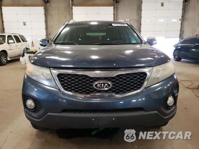 Piąte zdjęcie samochodu w środku: 2011 KIA SORENTO EX VIN:5XYKU4A21BG040587 - miniatura