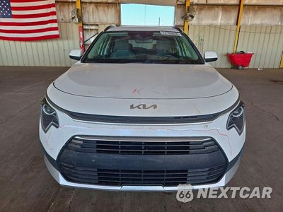 Piąte zdjęcie samochodu w środku: 2023 KIA NIRO VIN:KNDCP3LE6P5110534 - miniatura
