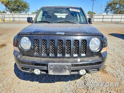 Piąte zdjęcie samochodu w środku: 2015 JEEP PATRIOT SPORT VIN:1C4NJPBB3FD361993 - miniatura