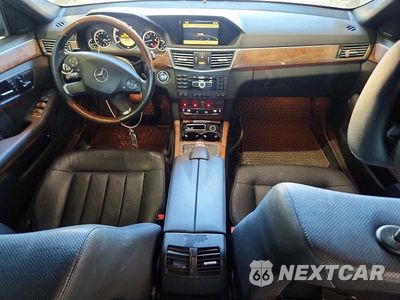 Zdjęcie 8 z 12 samochodu: 2012 MERCEDES-BENZ E 550 4MATIC VIN:WDDHF9BBXCA527097 - miniatura