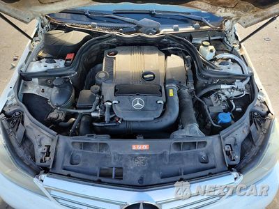 Zdjęcie 11 z 12 samochodu: 2013 MERCEDES-BENZ C 250 VIN:WDDGF4HB7DR257545 - miniatura