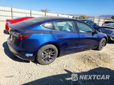 Trzecie zdjęcie samochodu z tyłu: 2021 TESLA MODEL 3 VIN:5YJ3E1EB9MF066942 - miniatura