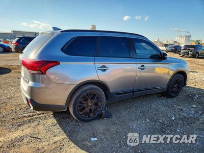 Trzecie zdjęcie samochodu z tyłu: 2018 MITSUBISHI OUTLANDER SE VIN:JA4AD3A32JZ018722 - miniatura