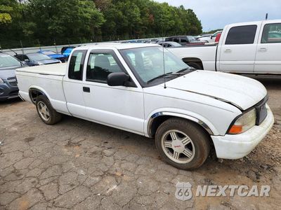 Czwarte zdjęcie samochodu z boku: 2002 GMC SONOMA VIN:1GTCS19W028200241 - miniatura