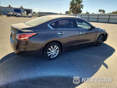 Trzecie zdjęcie samochodu z tyłu: 2015 NISSAN ALTIMA 2.5 S VIN:1N4AL3AP0FC436417 - miniatura