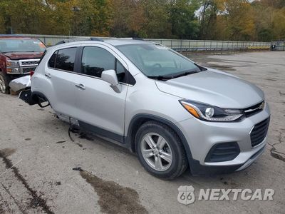 Czwarte zdjęcie samochodu z boku: 2020 CHEVROLET TRAX 1LT VIN:KL7CJLSB5LB002052 - miniatura