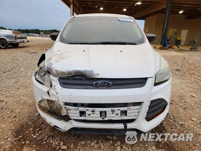 Piąte zdjęcie samochodu w środku: 2016 FORD ESCAPE S VIN:1FMCU0F75GUC50449 - miniatura