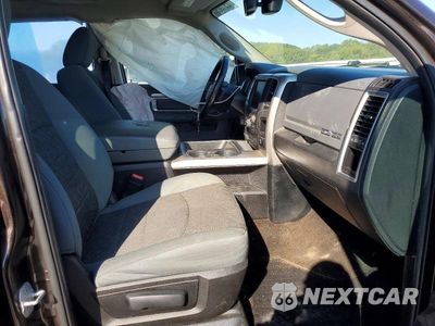 Zdjęcie 7 z 12 samochodu: 2017 RAM 1500 SLT VIN:1C6RR6LT7HS550499 - miniatura