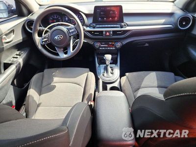 Zdjęcie 8 z 12 samochodu: 2019 KIA FORTE LXS VIN:3KPF24AD8KE032671 - miniatura