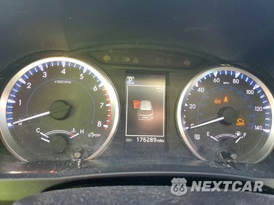 Zdjęcie 9 z 13 samochodu: 2018 TOYOTA HIGHLANDER LE VIN:5TDZARFH3JS034471 - miniatura