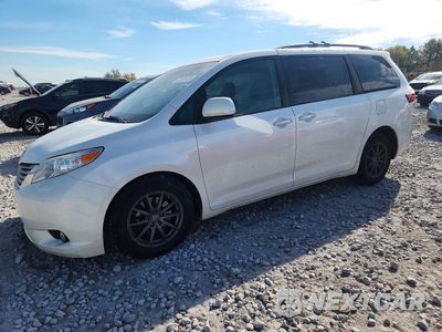 2015 TOYOTA SIENNA XLE 8-PASSENGER 5TDYK3DC9FS549365 - główne zdjęcie licytacji z USA - miniatura