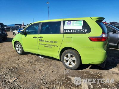 Drugie zdjęcie samochodu z przodu: 2015 TOYOTA SIENNA L 7-PASSENGER VIN:5TDZK3DCXFS593685 - miniatura