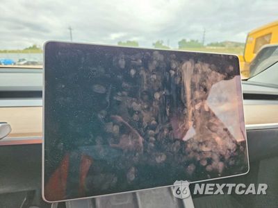 Zdjęcie 9 z 12 samochodu: 2023 TESLA MODEL Y VIN:7SAYGDEE7PF839765 - miniatura