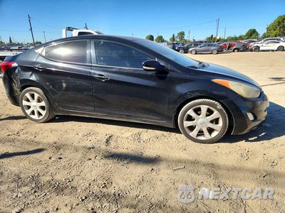 Czwarte zdjęcie samochodu z boku: 2013 HYUNDAI ELANTRA LIMITED VIN:5NPDH4AE9DH285821 - miniatura