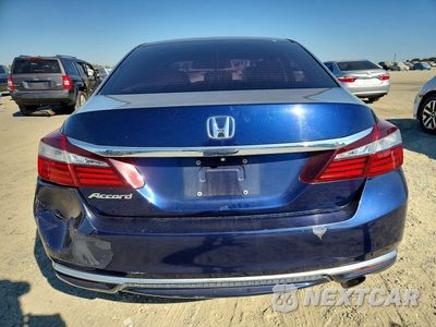 Zdjęcie 6 z 12 samochodu: 2017 HONDA ACCORD LX VIN:1HGCR2F3XHA200729 - miniatura