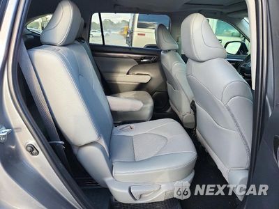 Zdjęcie 11 z 13 samochodu: 2026 TOYOTA HIGHLANDER HYBRID LIMITED VIN:5TDXBRCH8TS717908 - miniatura
