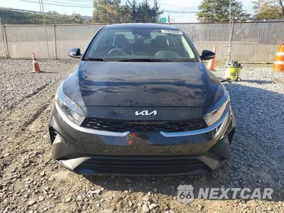 Piąte zdjęcie samochodu w środku: 2022 KIA FORTE LXS VIN:3KPF24AD6NE475325 - miniatura