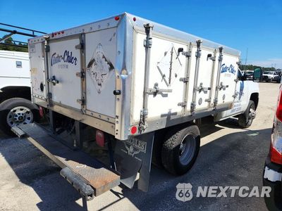 Trzecie zdjęcie samochodu z tyłu: 2016 CHEVROLET SILVERADO C3500 VIN:1GB3CYCG2GZ226031 - miniatura