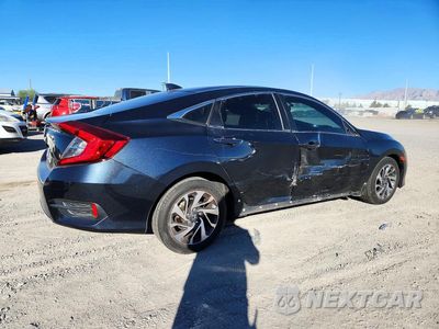 Trzecie zdjęcie samochodu z tyłu: 2018 HONDA CIVIC EX VIN:19XFC2F71JE012054 - miniatura