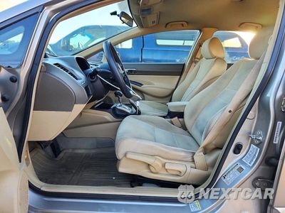 Zdjęcie 7 z 12 samochodu: 2006 HONDA CIVIC LX VIN:1HGFA165X6L098270 - miniatura