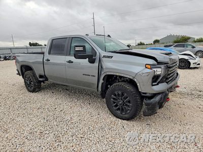 Czwarte zdjęcie samochodu z boku: 2026 CHEVROLET SILVERADO K2500 HEAVY DUTY LT VIN:2GC4KNEYXT1203445 - miniatura