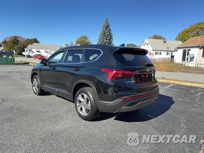 Trzecie zdjęcie samochodu z tyłu: 2021 HYUNDAI SANTA FE SE VIN:5NMS1DAJXMH361021 - miniatura
