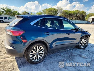 Trzecie zdjęcie samochodu z tyłu: 2020 FORD ESCAPE TITANIUM VIN:1FMCU0DZ8LUB78533 - miniatura