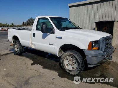 Czwarte zdjęcie samochodu z boku: 2006 FORD F250 SUPER DUTY VIN:1FTSF21P16EA25659 - miniatura