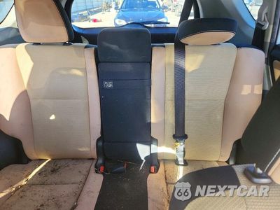 Zdjęcie 10 z 13 samochodu: 2016 TOYOTA RAV4 HV XLE VIN:JTMRJREV7GD026384 - miniatura