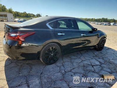 Trzecie zdjęcie samochodu z tyłu: 2018 NISSAN ALTIMA 2.5 SR VIN:1N4AL3AP6JC282028 - miniatura