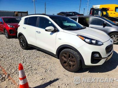 Czwarte zdjęcie samochodu z boku: 2020 KIA SPORTAGE S VIN:KNDP6CAC3L7838400 - miniatura