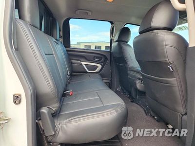 Zdjęcie 10 z 13 samochodu: 2017 NISSAN TITAN XD SV VIN:1N6BA1F34HN574335 - miniatura