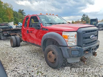 Czwarte zdjęcie samochodu z boku: 2011 FORD F550 SUPER DUTY VIN:1FD0X5HY7BEB52281 - miniatura