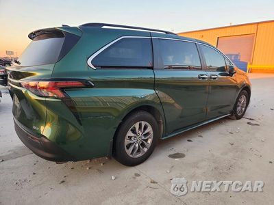 Trzecie zdjęcie samochodu z tyłu: 2026 TOYOTA SIENNA XLE 8-PASSENGER VIN:5TDYRKEC3TS310748 - miniatura